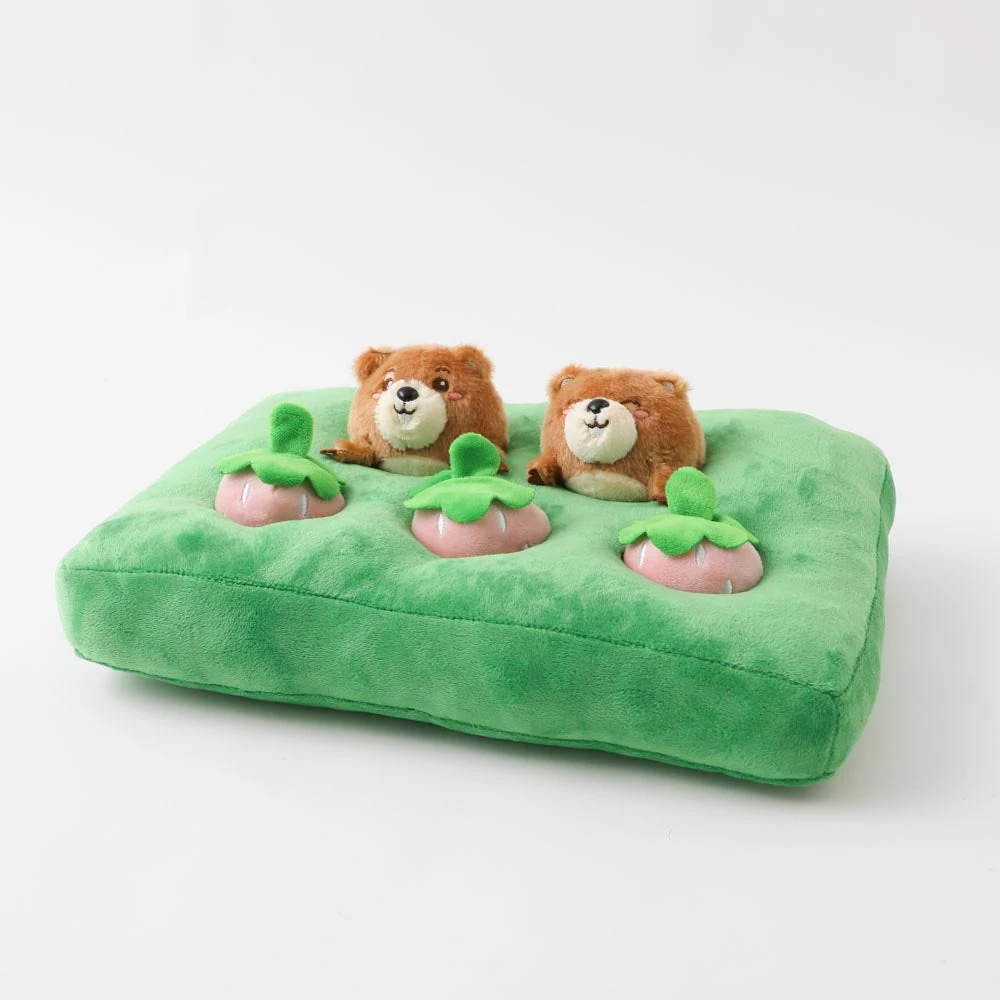 product_image_1763713177.webp ノーズワークいちごと森の動物のおもちゃ - Image 1