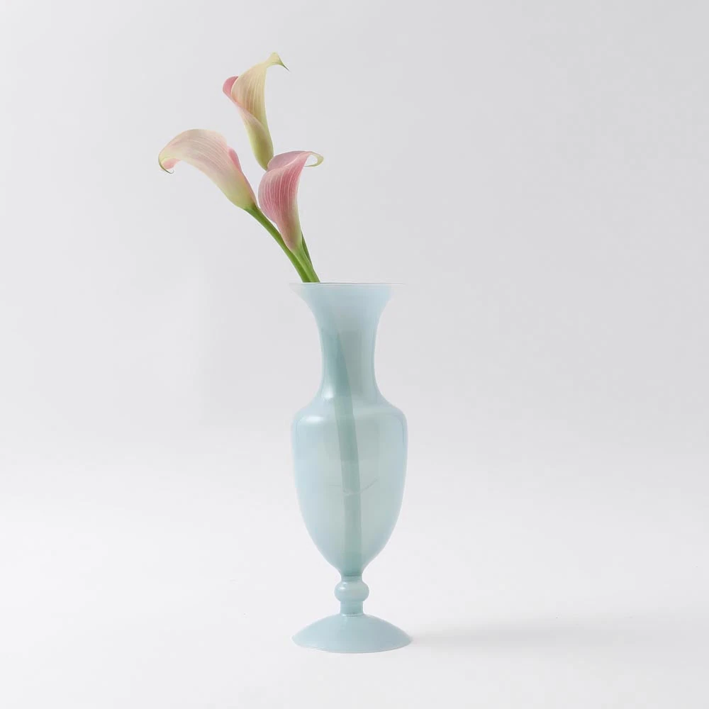 product_image_1763730747.webp クラシックフラワーベース ブルー - Image 1